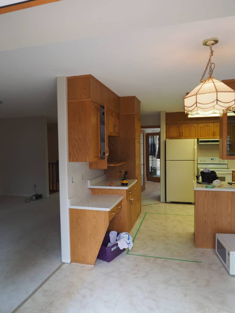 beige bungalow kitchen